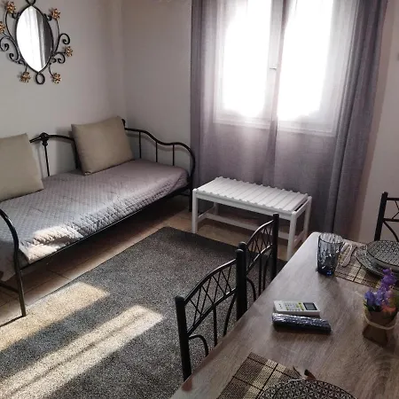 Christina's House דירה *