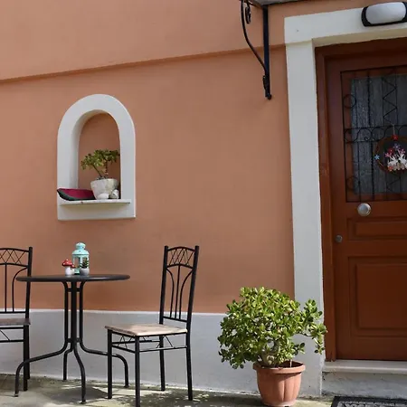 Christina's House Апартаменты Alepou