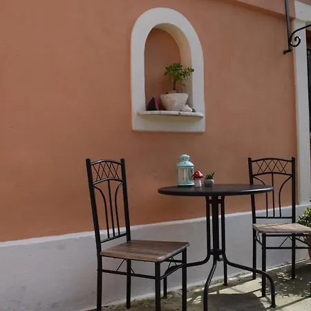 Christina's House Апартаменты Alepou